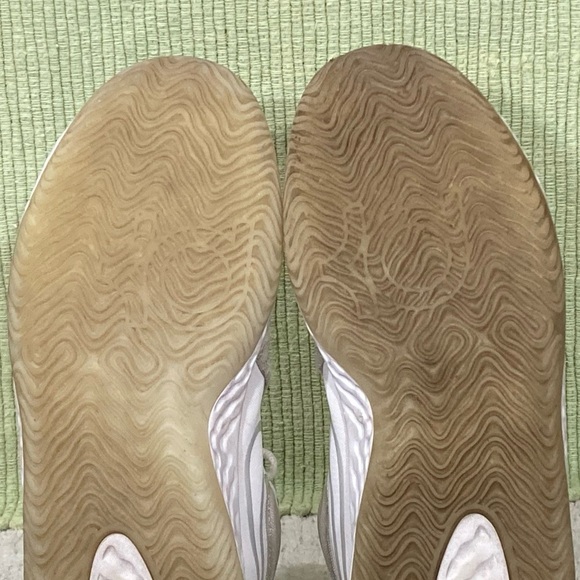 Nike Boys Kd Trey 5 VIII CT1425-102 Gray Running Sneaker Shoes Sz 7Y & Wms 8.5 - Picture 9 of 12